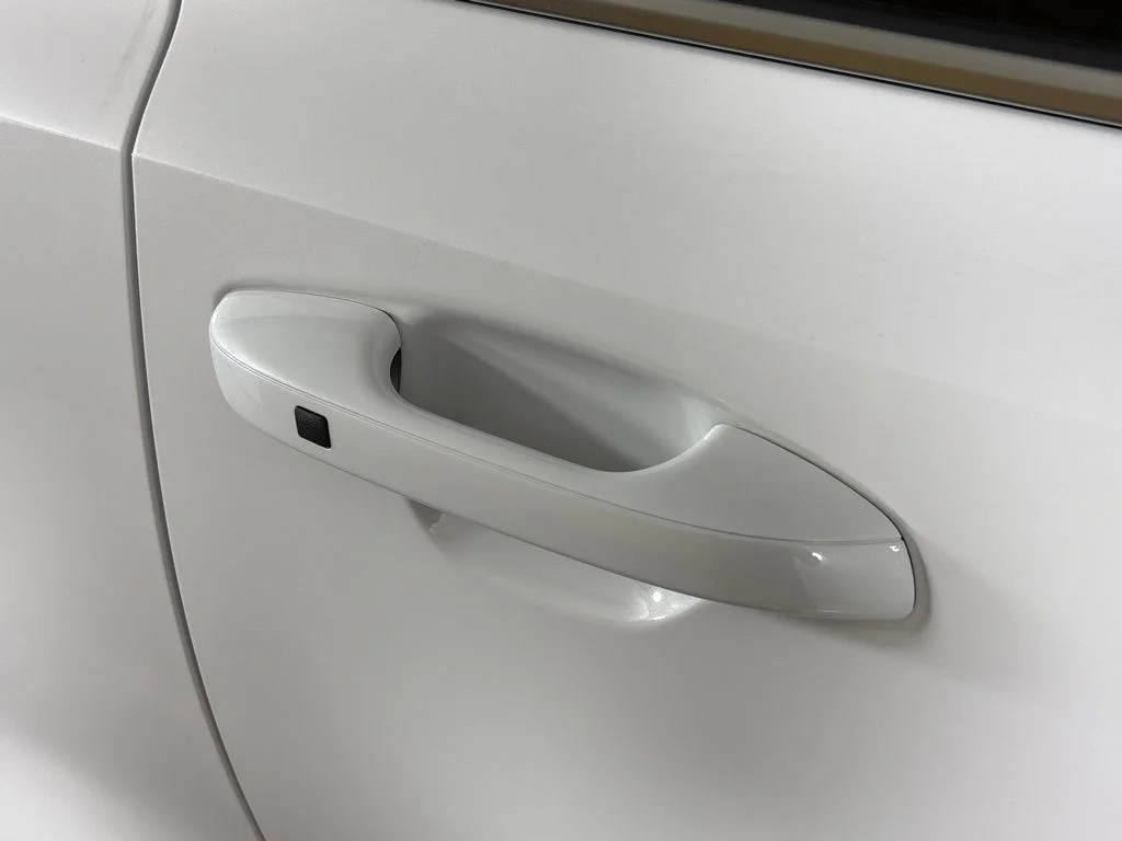 New 2026 Glacial White Pearl Kia LX image 12