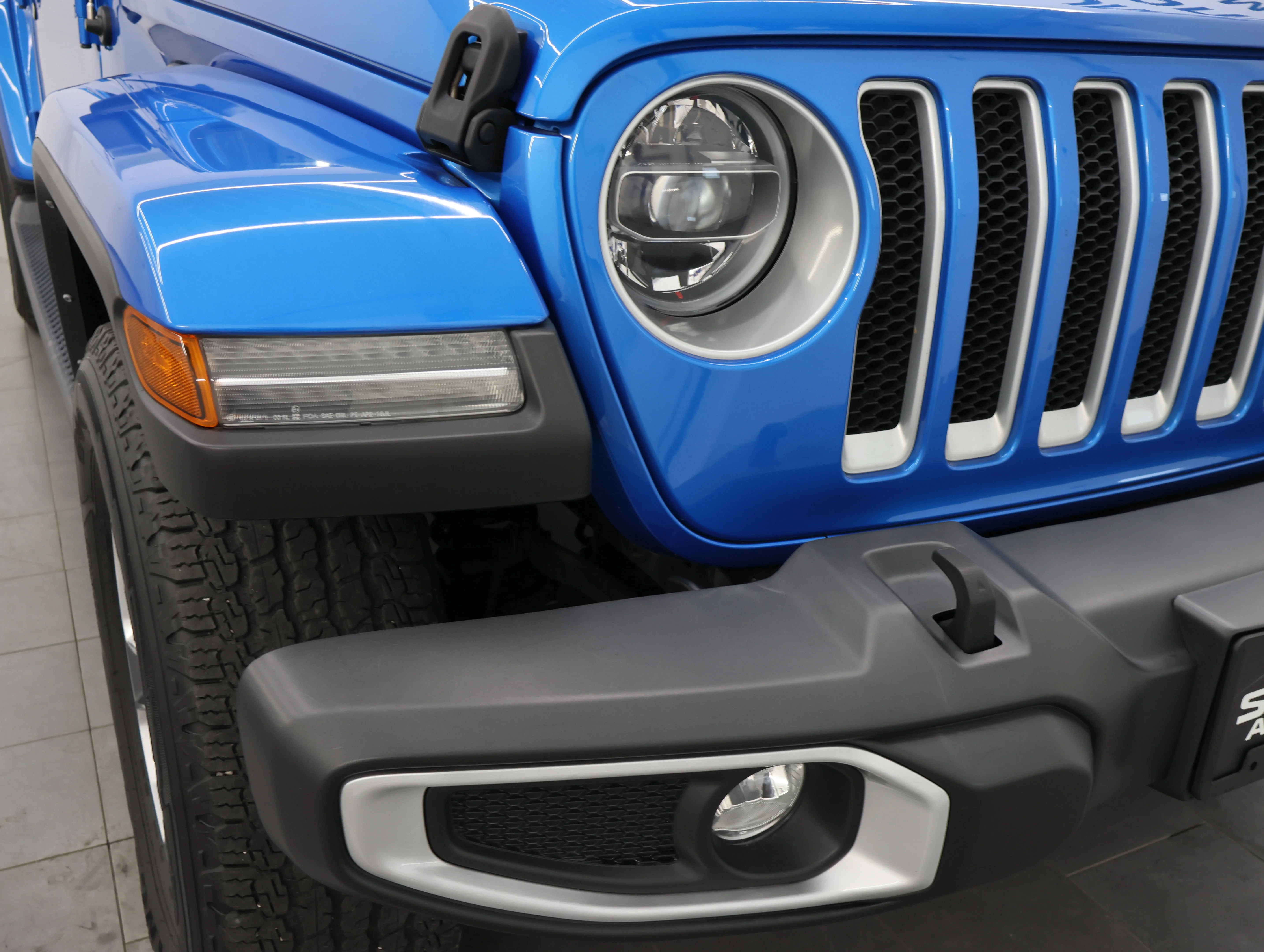 Used 2022 Hydro Blue Pearlcoat Jeep Unlimited Sahara image 20