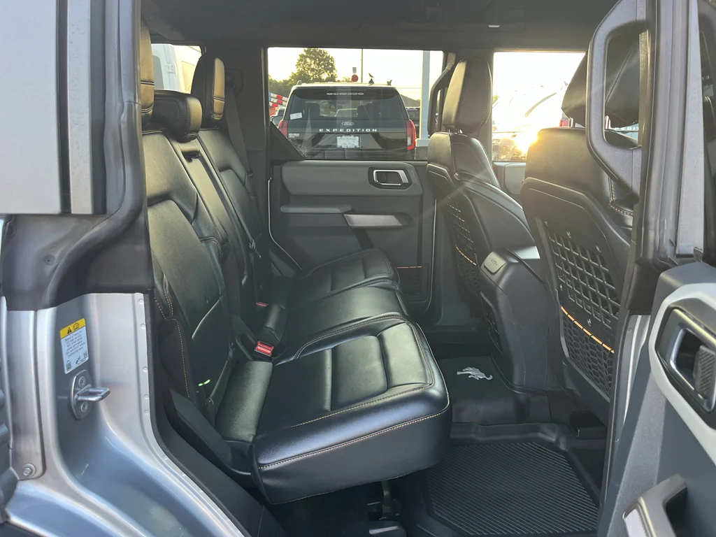 Used 2023 Iconic Silver Metallic Ford Badlands image 18