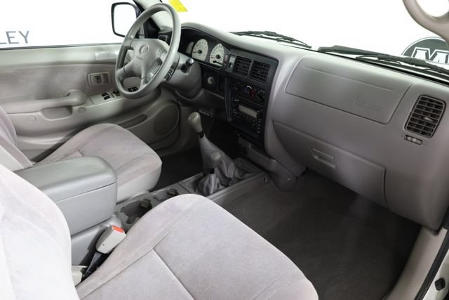 Used 2002 Silver Toyota  image 14