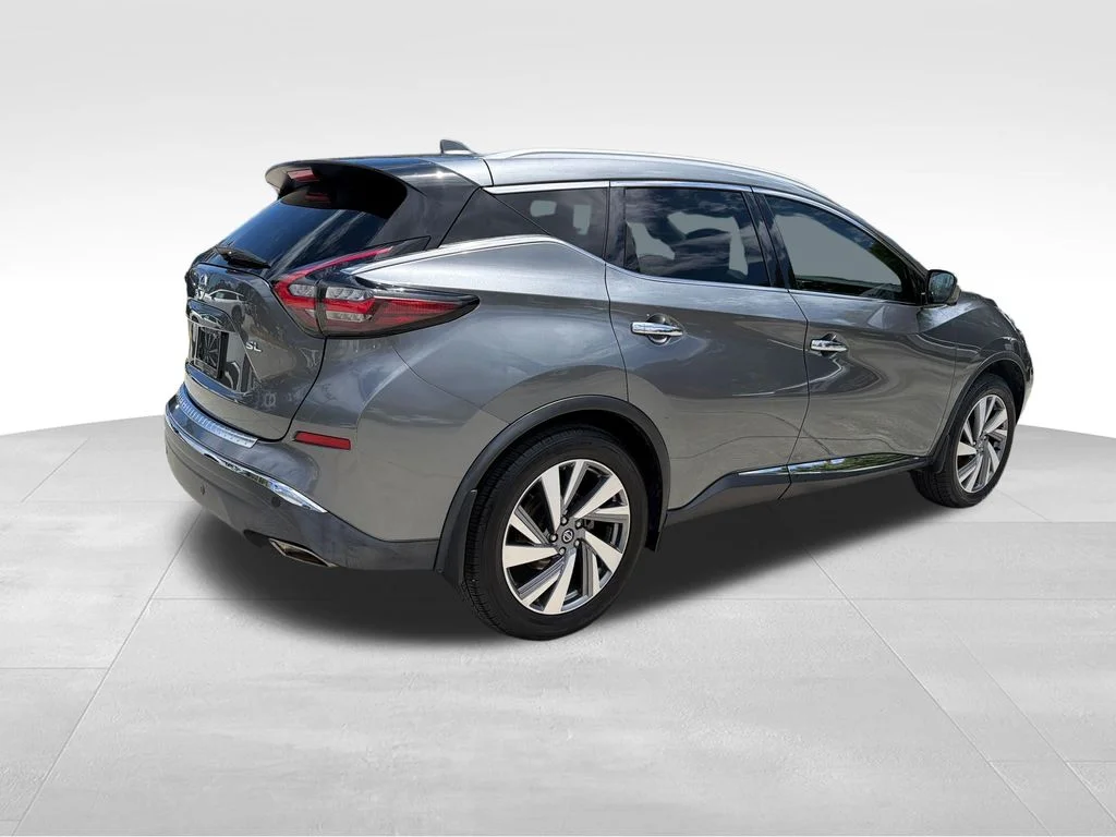 Used 2021 Gray Nissan SL image 8