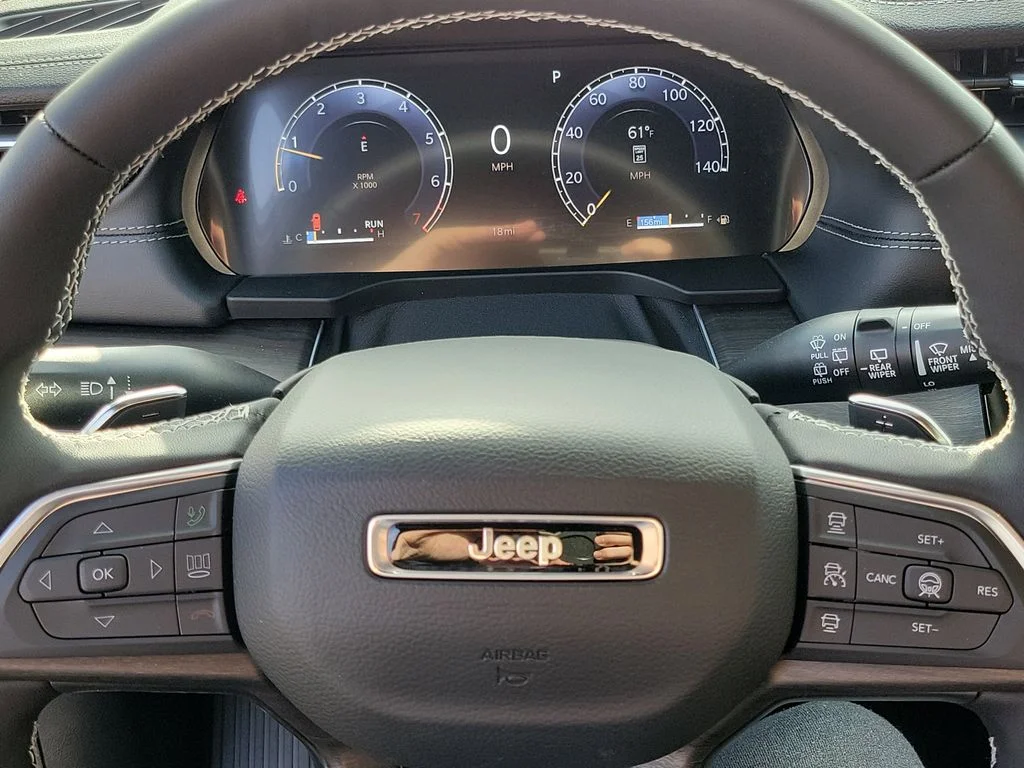 New 2026 Gray Jeep Altitude image 4