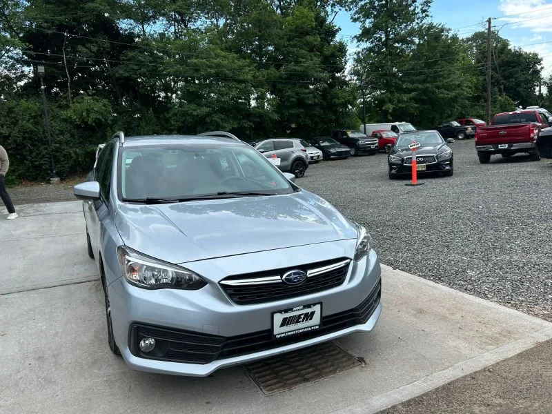 Used 2023 Silver Metallic Subaru Premium Wagon 4D image 17