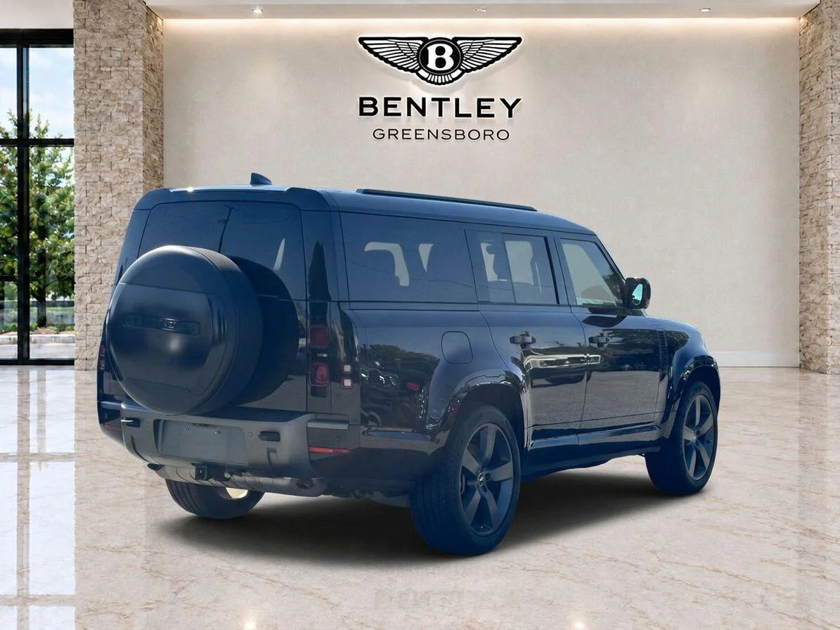 Used 2024 Santorini Black Metallic Land Rover Outbound image 5