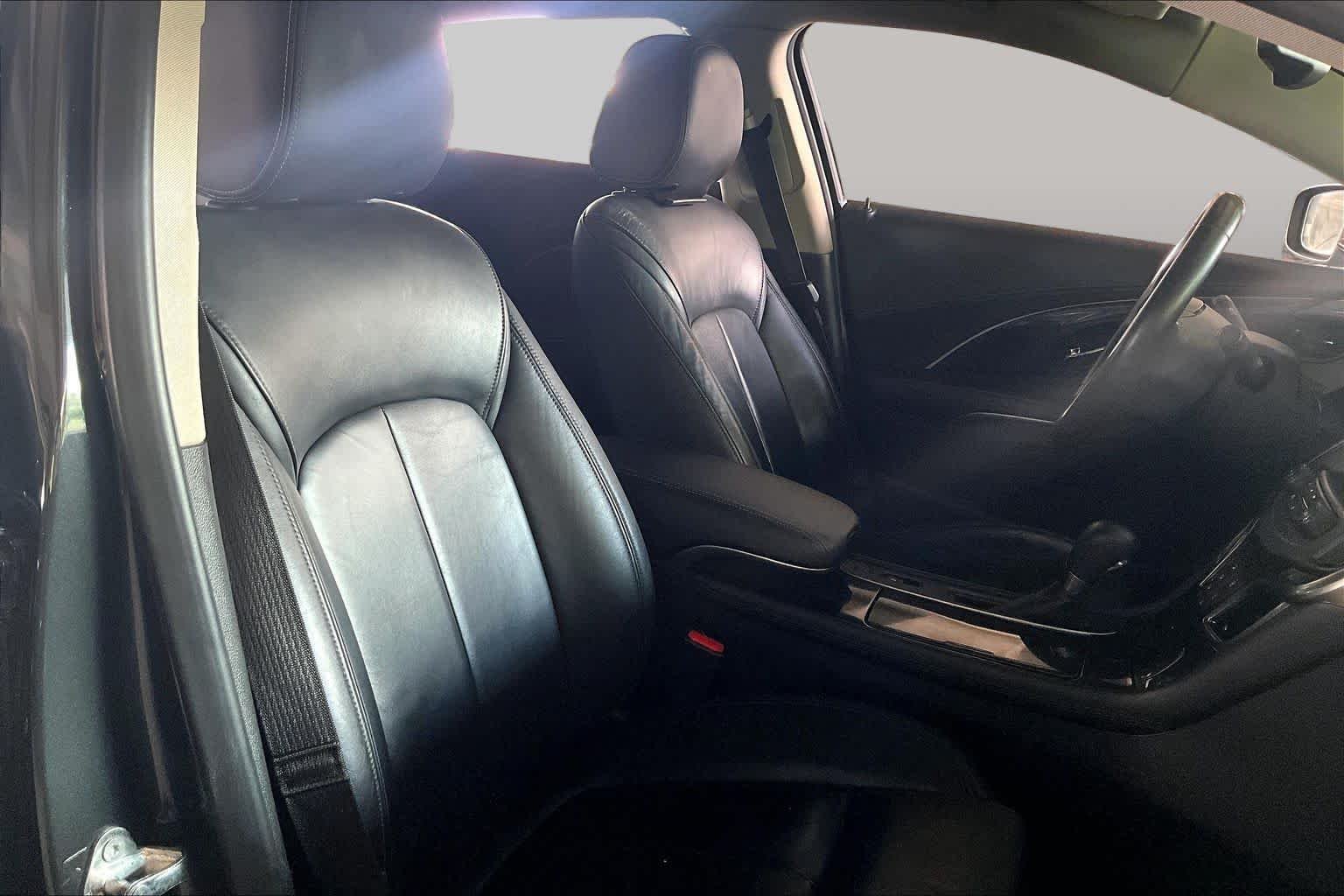 Used 2015 Smoky Gray Metallic Buick Leather image 8