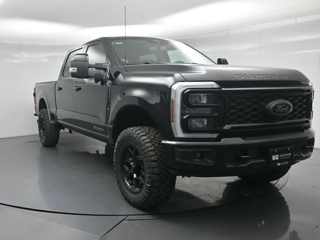 New 2026 Agate Black Metallic Ford Lariat image 24