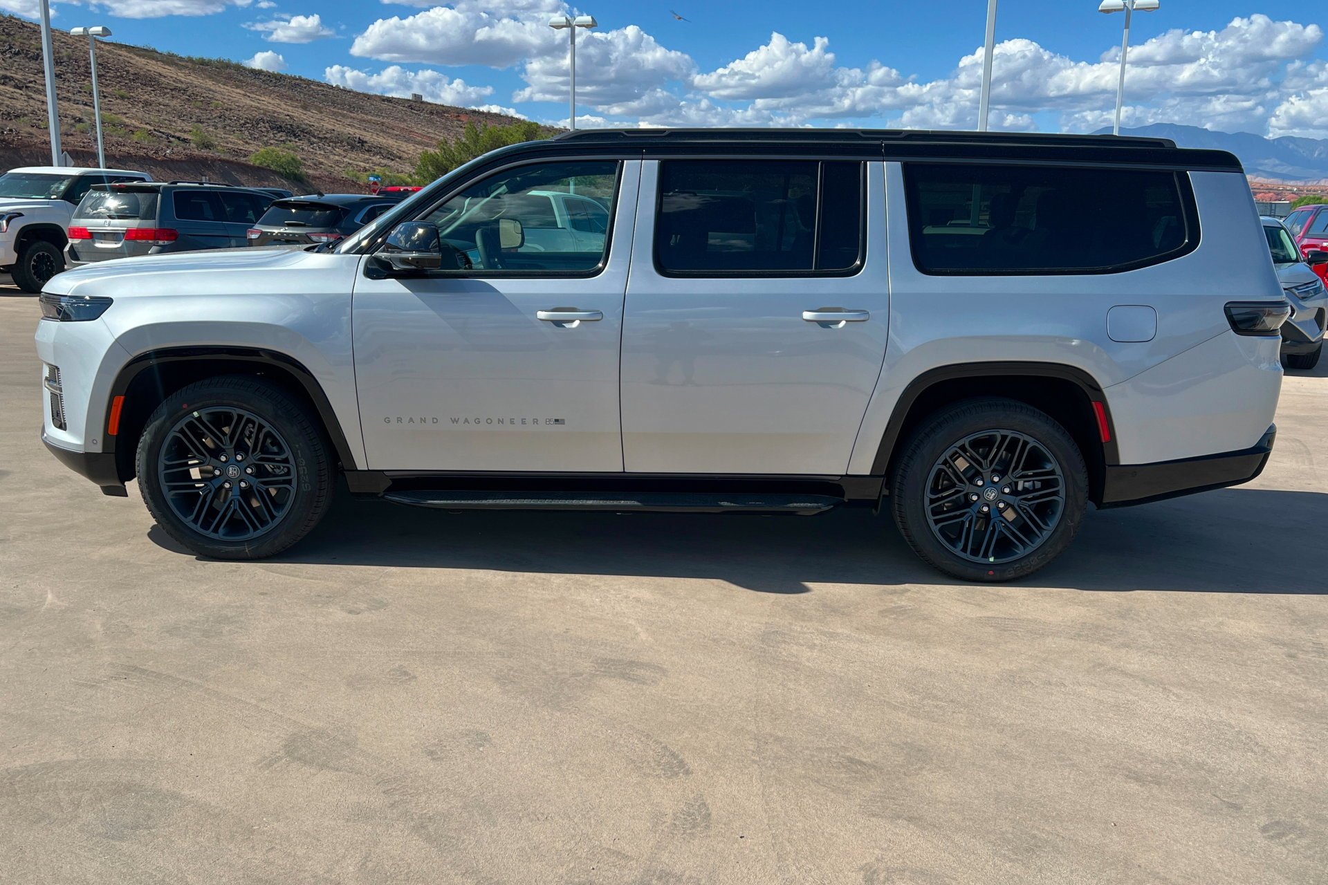 New 2026 Silver-Zynith Exterior Paint Jeep 85th Anniversary image 2