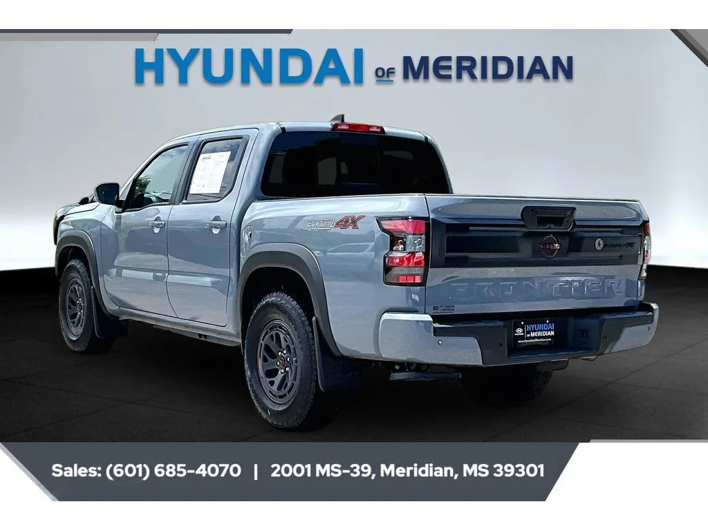 Used 2025 Boulder Gray Pearl Nissan PRO-4X image 2