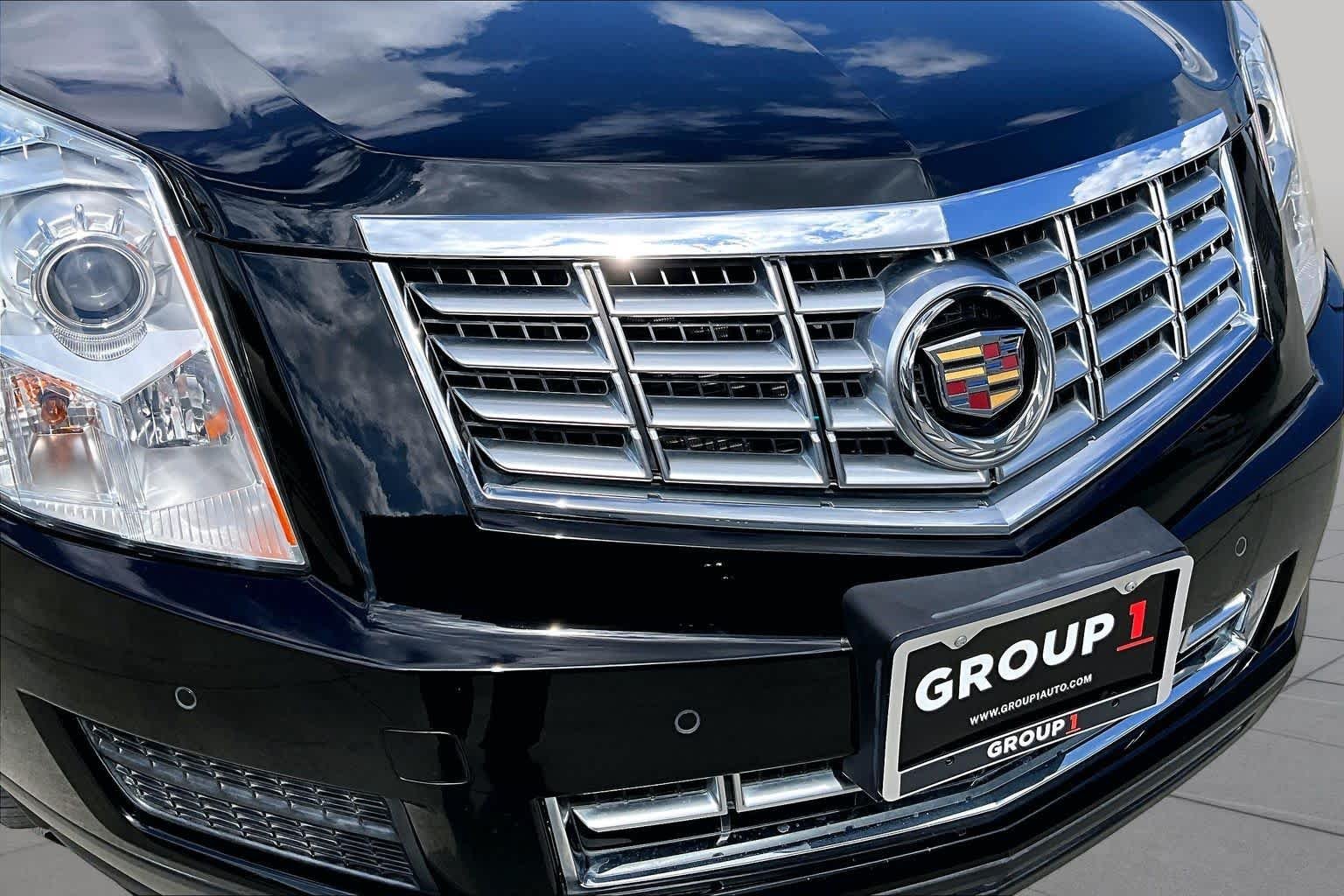 Used 2015 Black Raven Cadillac Luxury Collection image 28