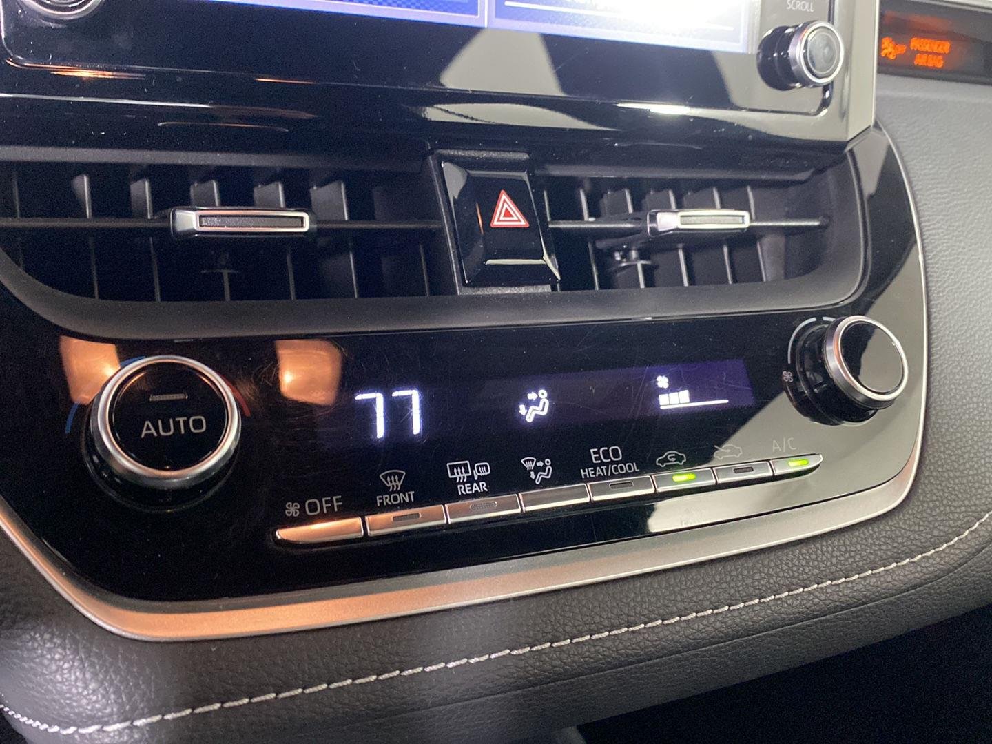 Used 2019 Classic Silver Metallic Toyota SE image 18