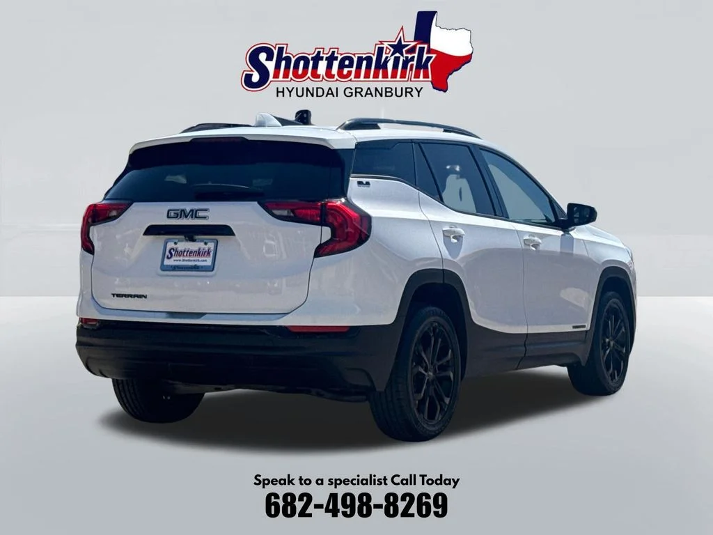 Used 2021 White GMC SLE image 5
