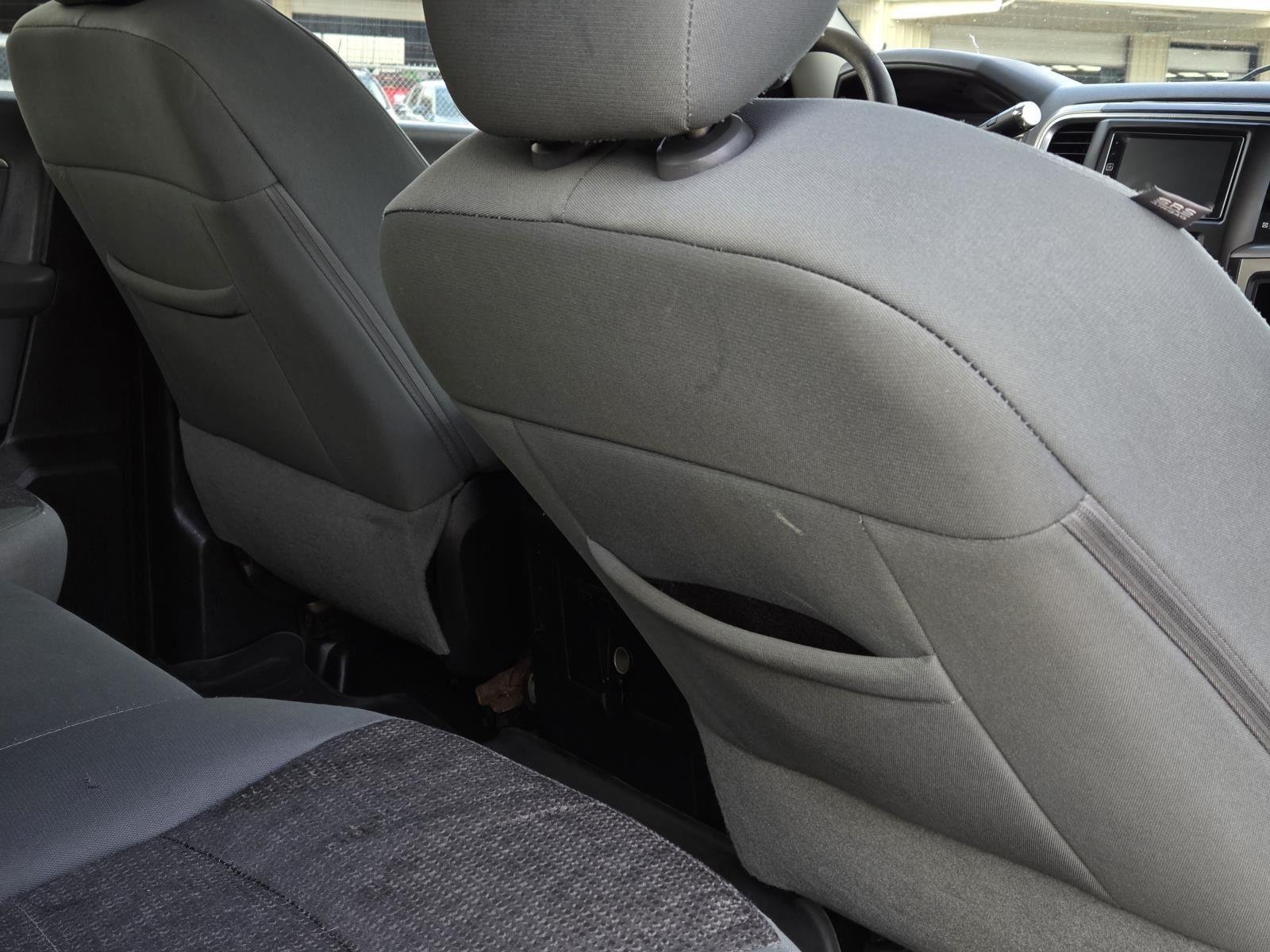 Used 2015 Bright White Clearcoat Ram SLT image 35