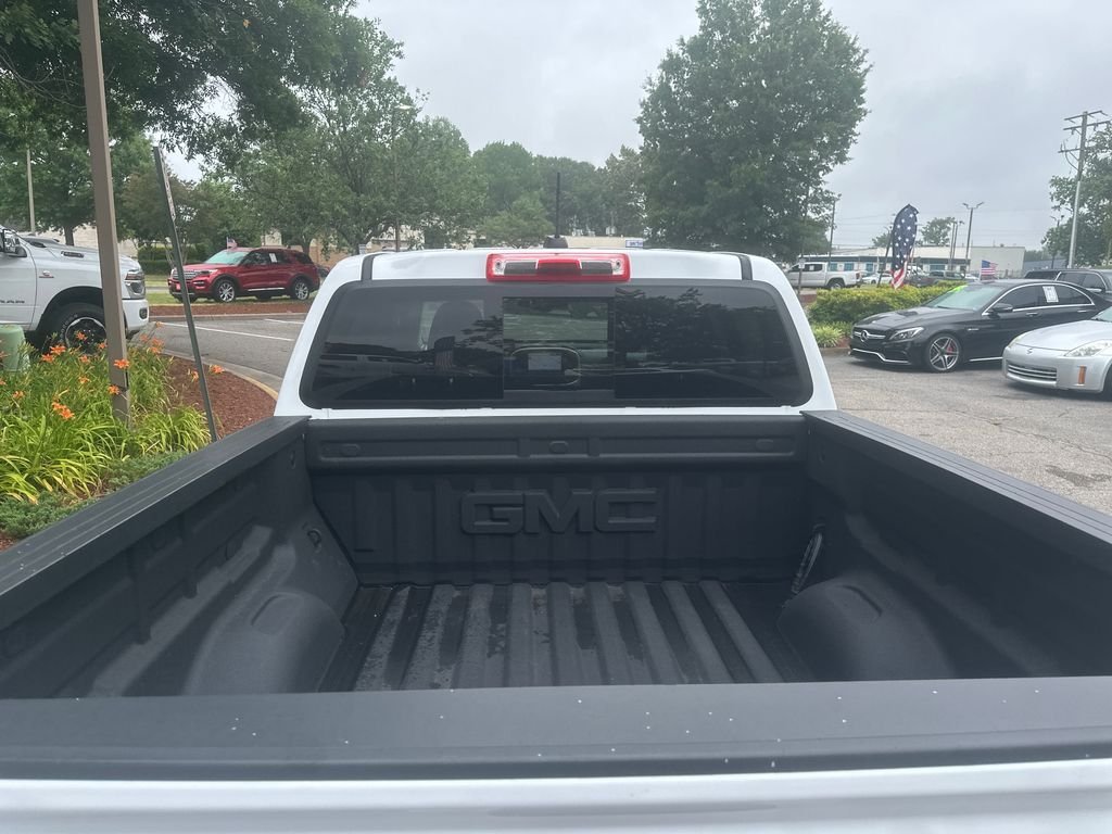 Used 2022 White GMC Elevation image 25