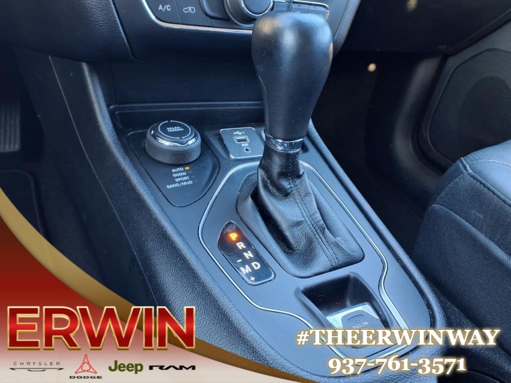 2021 Jeep Cherokee Latitude Lux - Photo 23