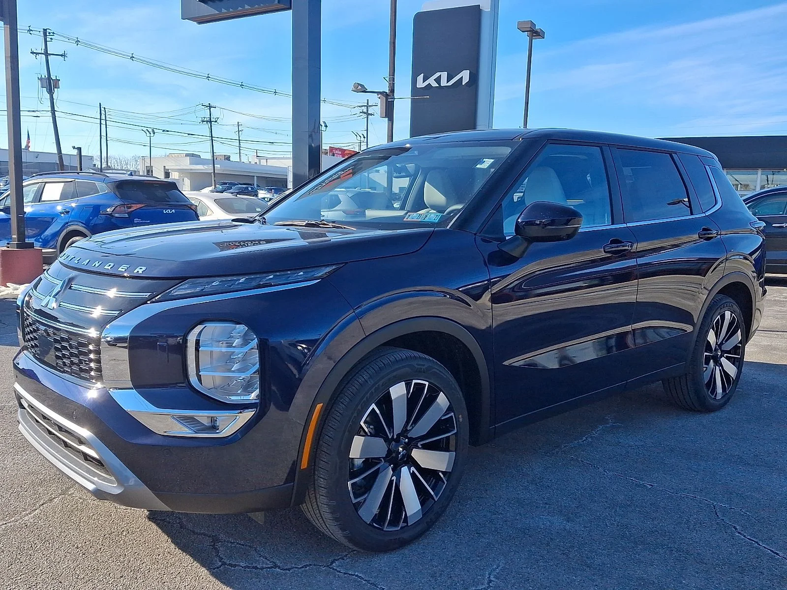 New 2026 Blue Mitsubishi SE image 4