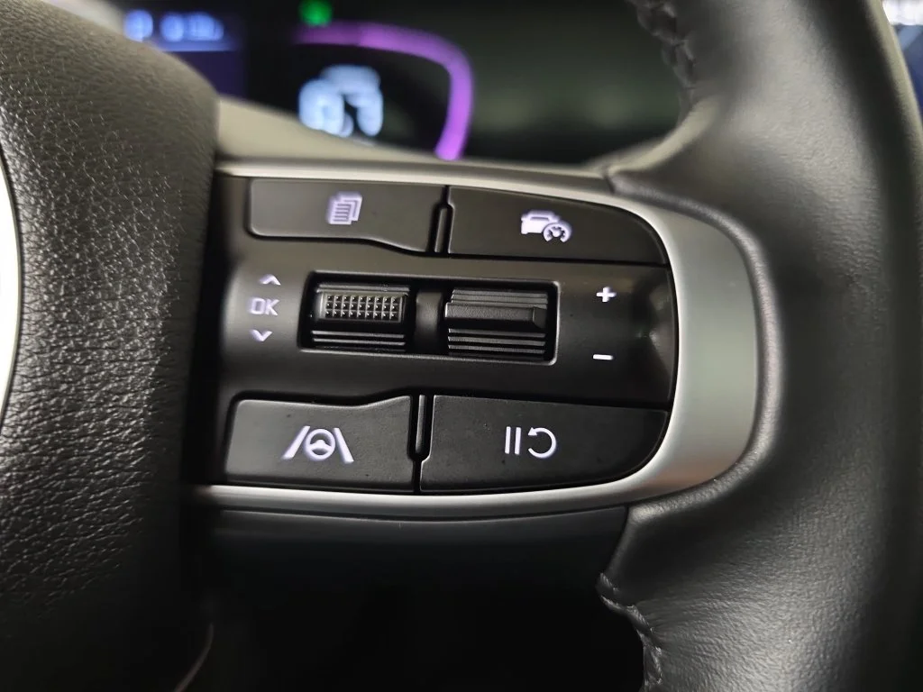Used 2023 Gray Kia X-Line image 21