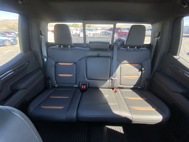 Used 2022 Summit White GMC AT4 image 22