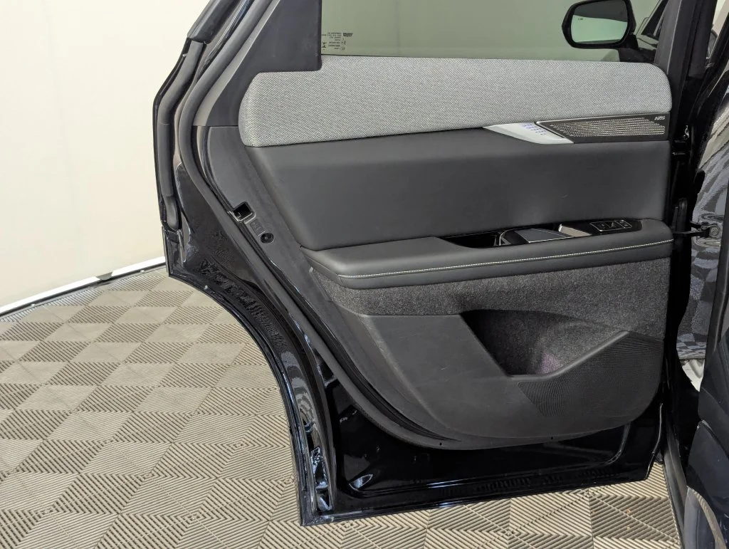 Used 2025 Black Cadillac Luxury 2 image 37