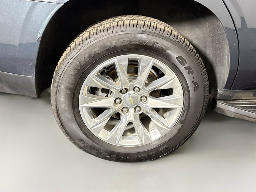 Used 2021 Shadow Gray Metallic Chevrolet Premier image 29