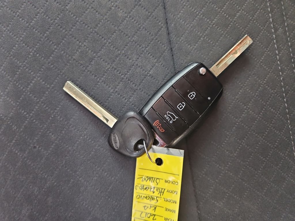 Used 2017 Silver Kia LX image 28