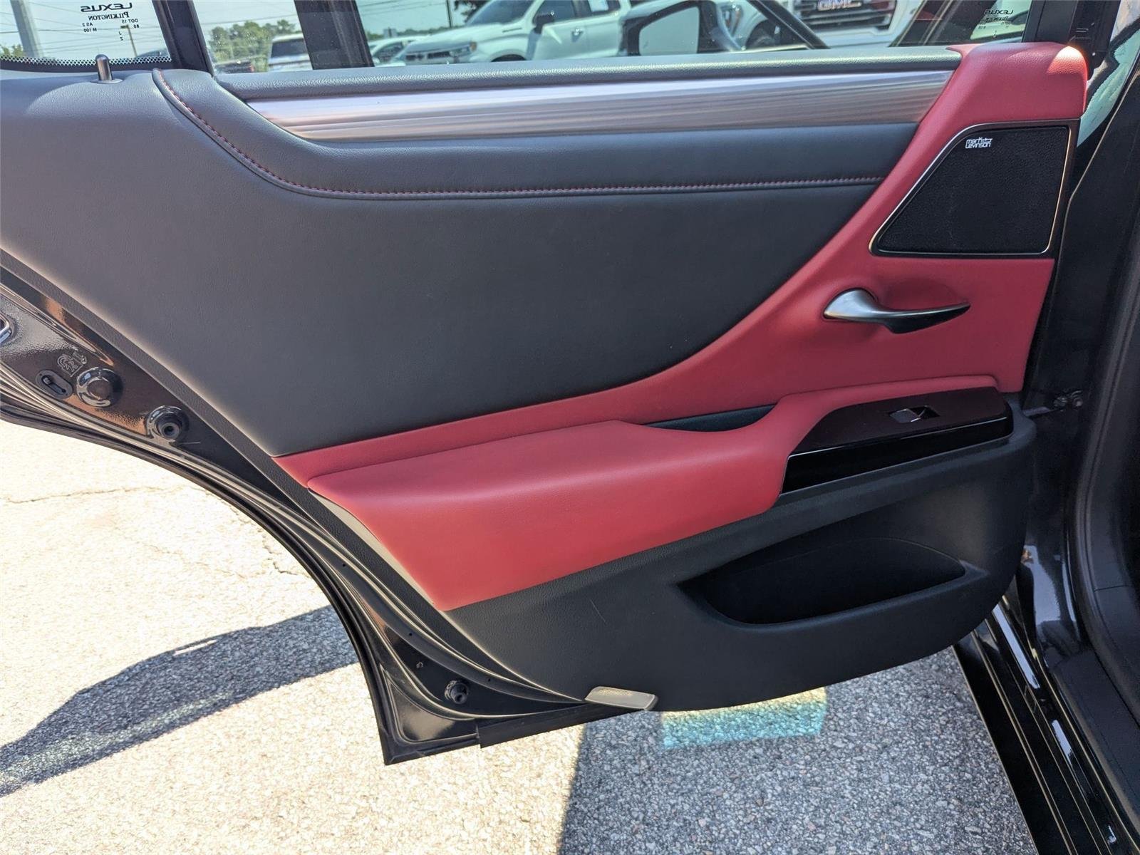 Used 2023  Lexus ES 350 F SPORT Handling image 24