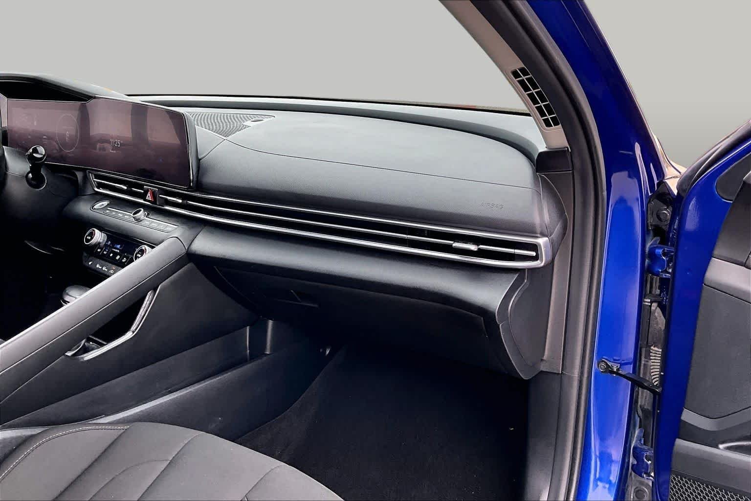 Used 2025 Intense Blue Hyundai SEL Convenience image 19