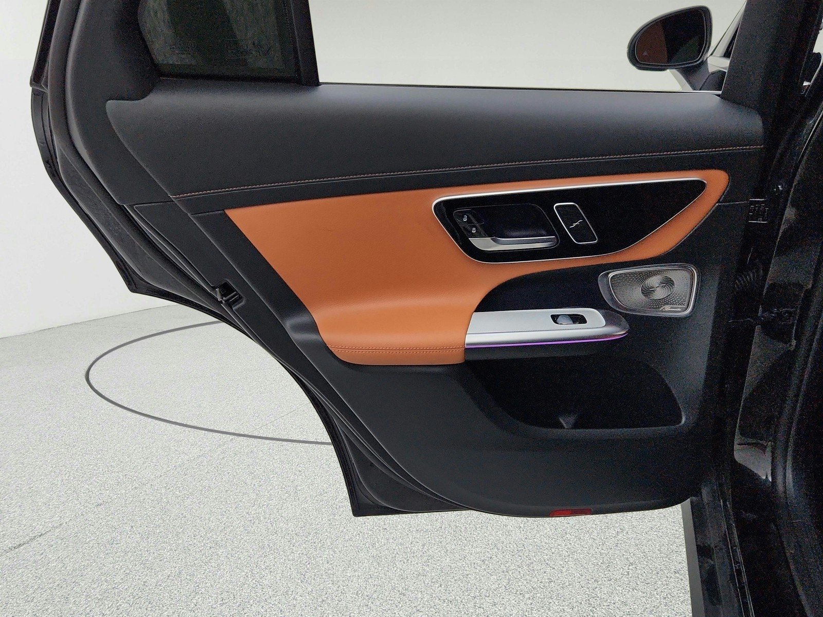 Used 2023 Black Mercedes-Benz GLC 300 image 28