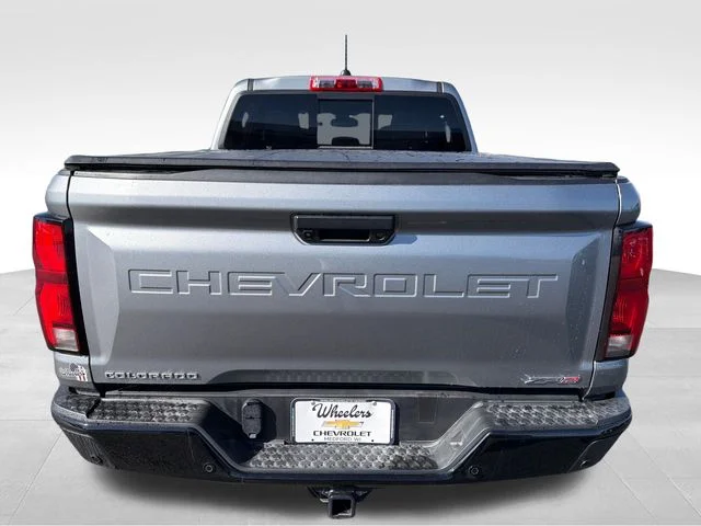 Used 2025 Gray Chevrolet ZR2 image 4