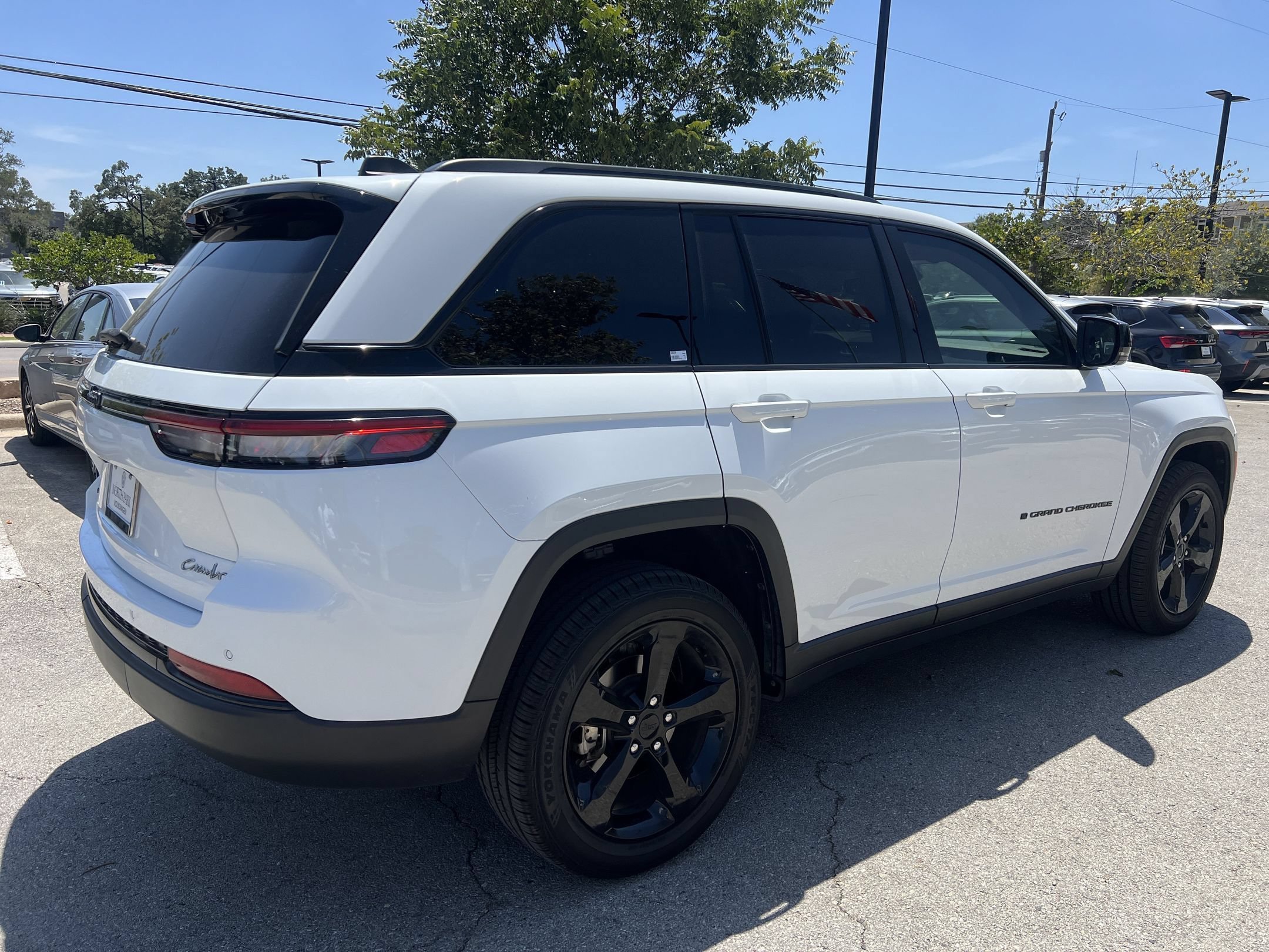 Used 2023 Bright White Clearcoat Jeep Altitude image 5