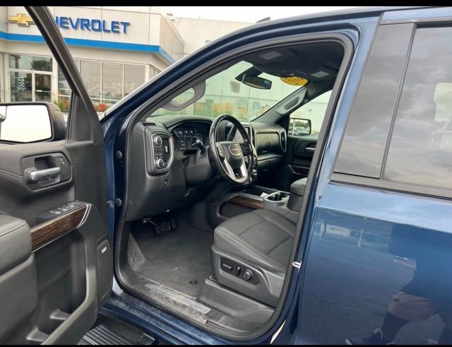 Used 2021 Pacific Blue Metallic GMC Elevation image 4