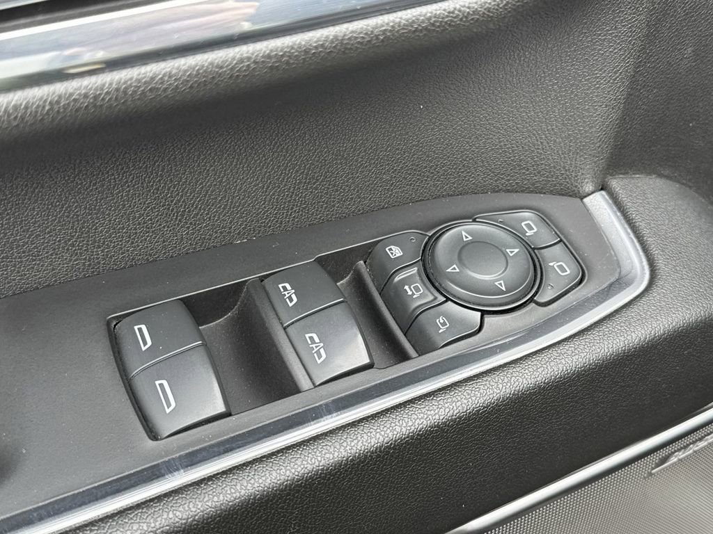 Used 2024 Black Chevrolet High Country image 27