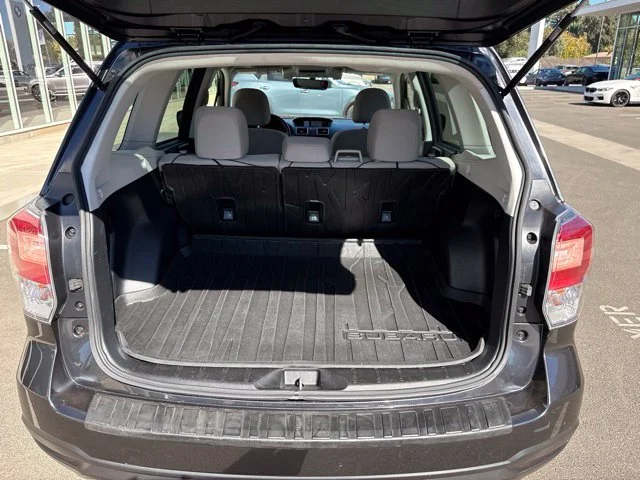 Used 2018 Gray Subaru 2.5i Premium image 12
