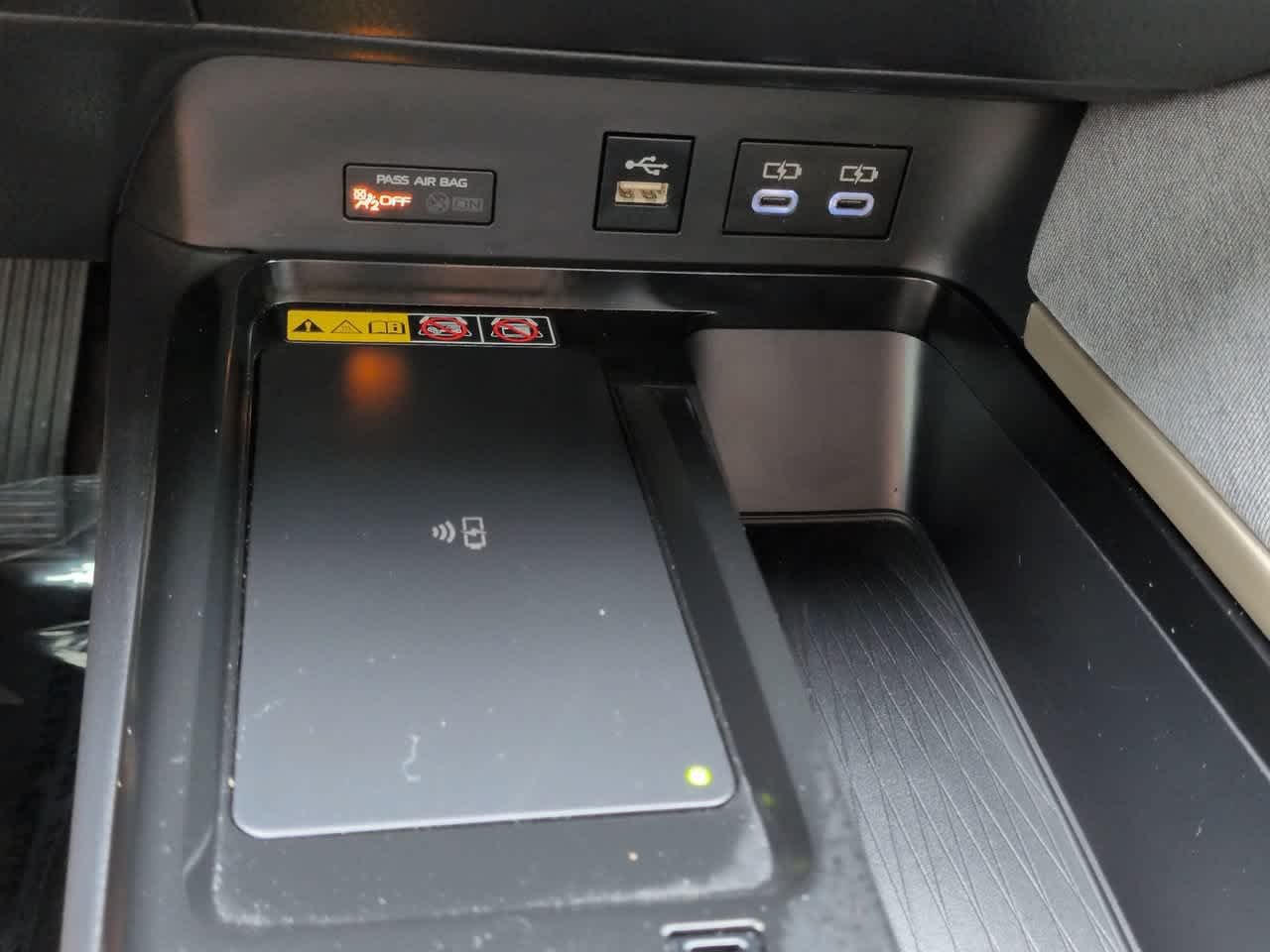 Used 2025 Midnight Black Metallic Toyota LE image 20