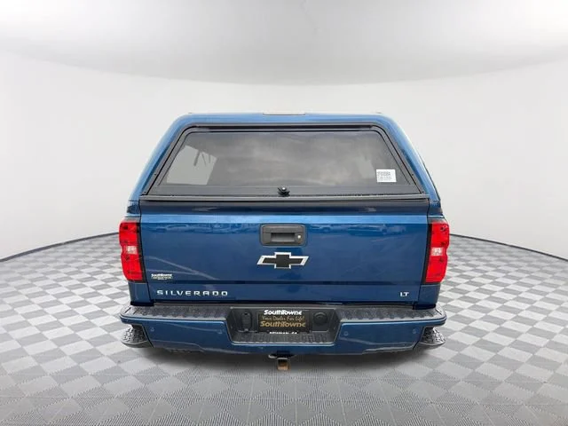 Used 2017 DEEP OCEAN BLUE METALLIC Chevrolet LT image 6