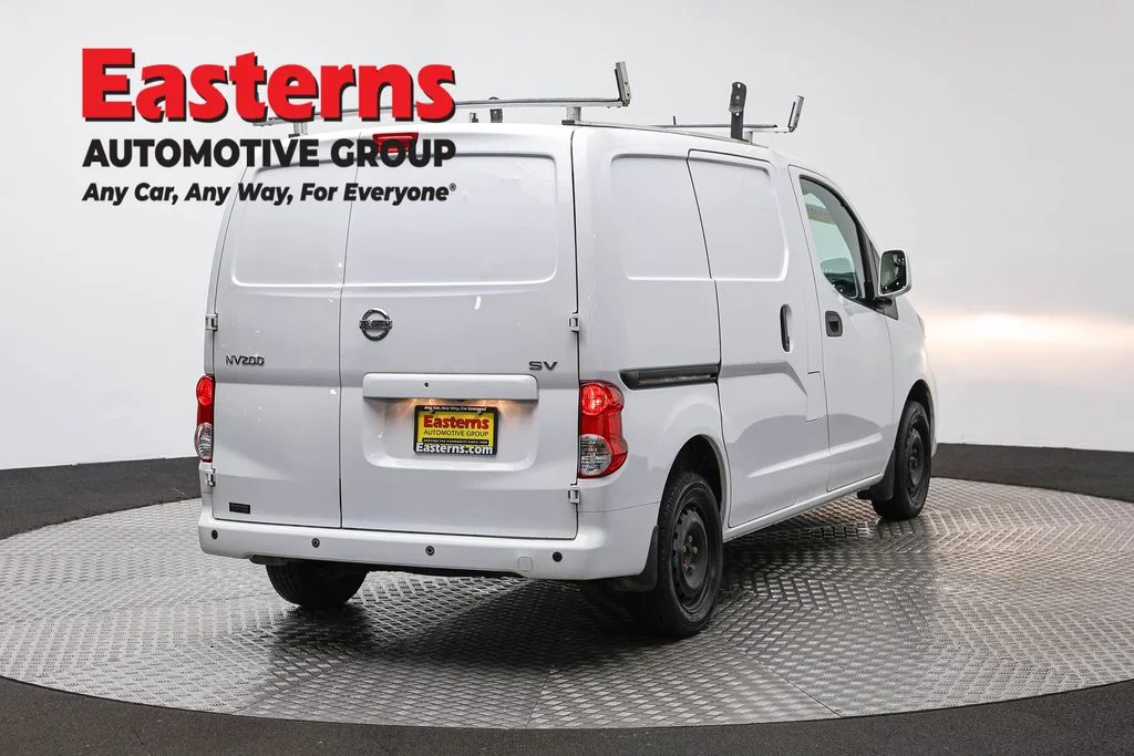 Used 2021 White Nissan SV image 5
