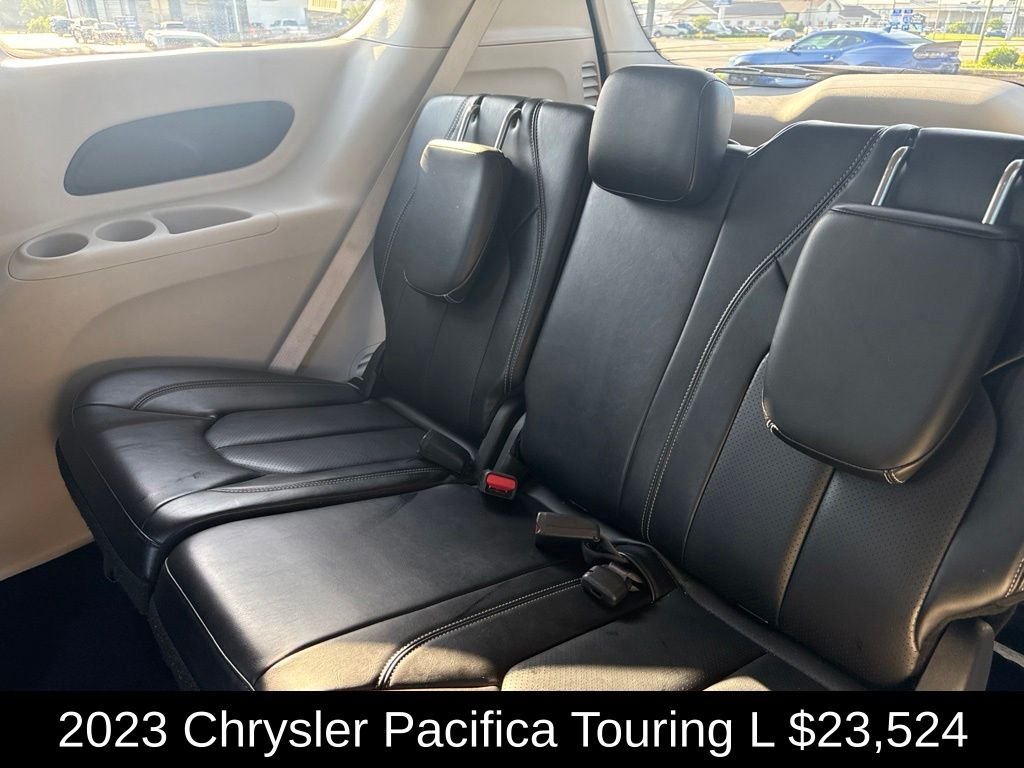Used 2023 Crystal Metallic Chrysler Touring L image 15