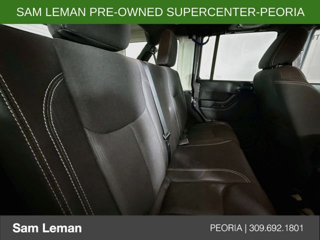 Used 2014 Gray Jeep Unlimited Sahara image 22