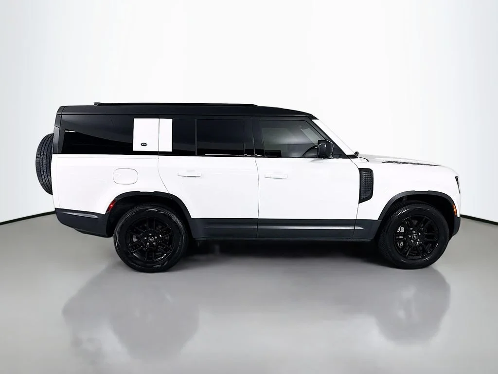 Certified Used 2024 Fuji White Land Rover S image 8