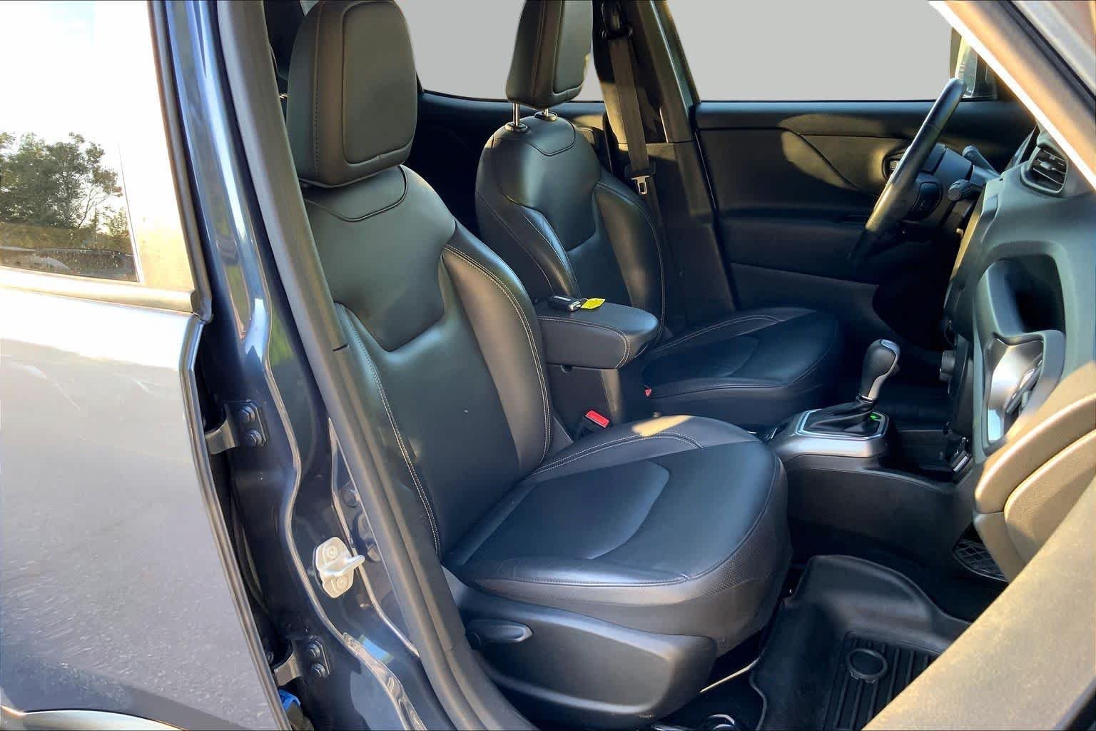 Pre-Owned 2021 Jeep Renegade Limited