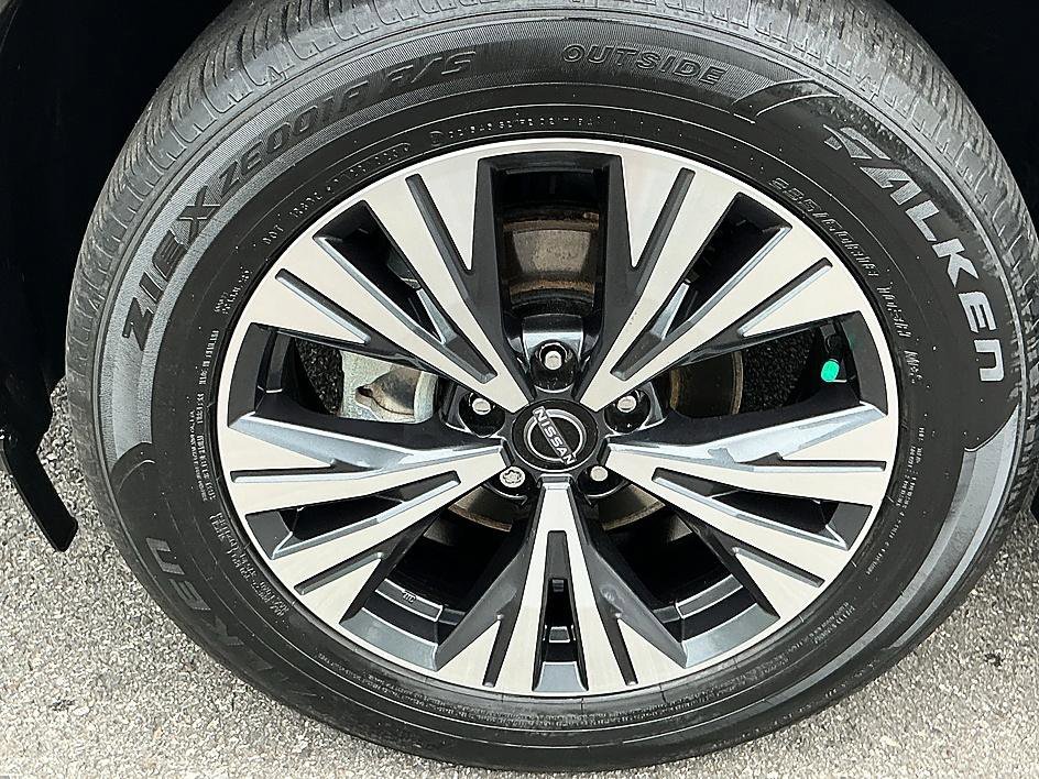 Used 2023 Brilliant Silver Metallic Nissan SV image 7