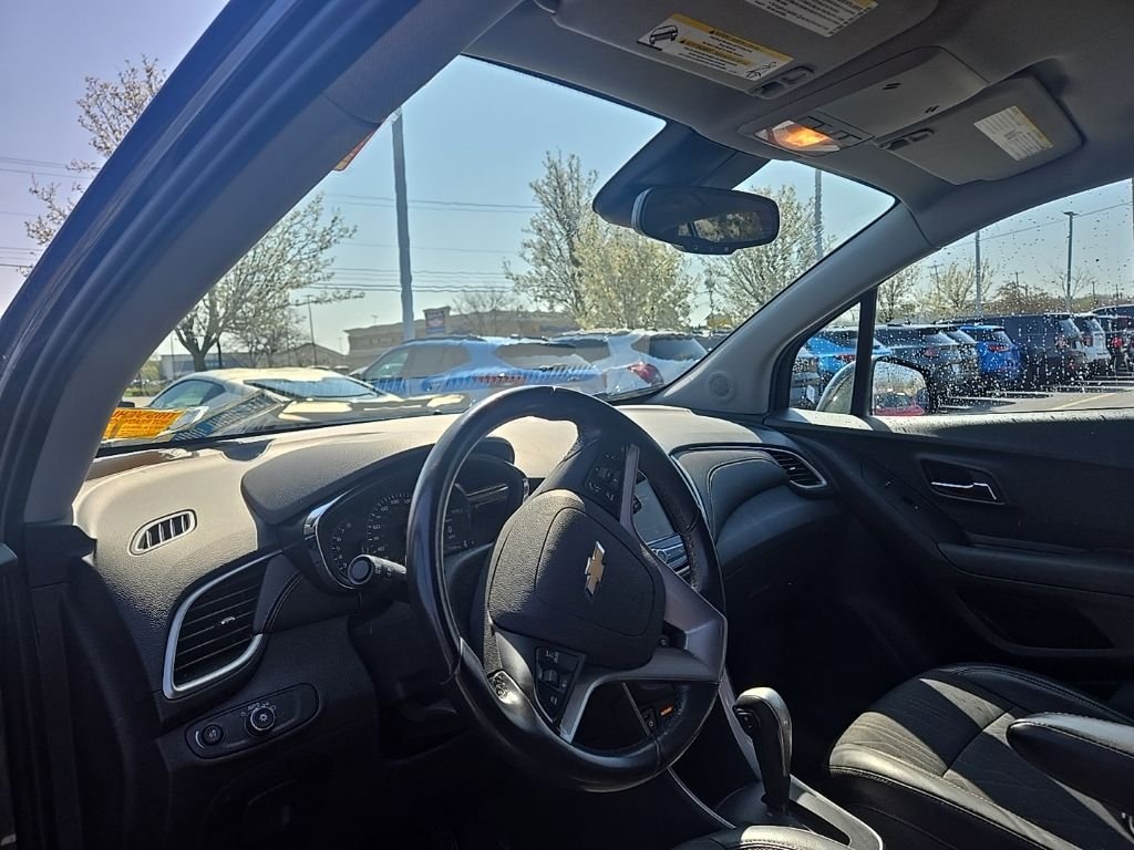 Used 2019 Chevrolet Trax LT with VIN 3GNCJPSB2KL319124 for sale in Buffalo, NY