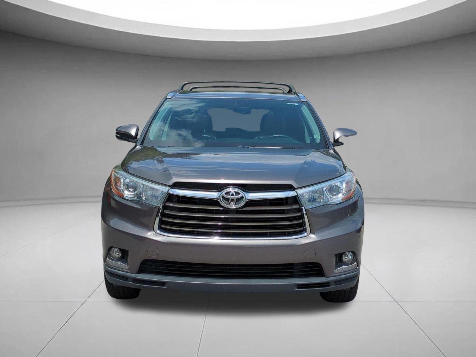 Used 2014 PREDAWN GRAY MICA TOYOTA  image 8
