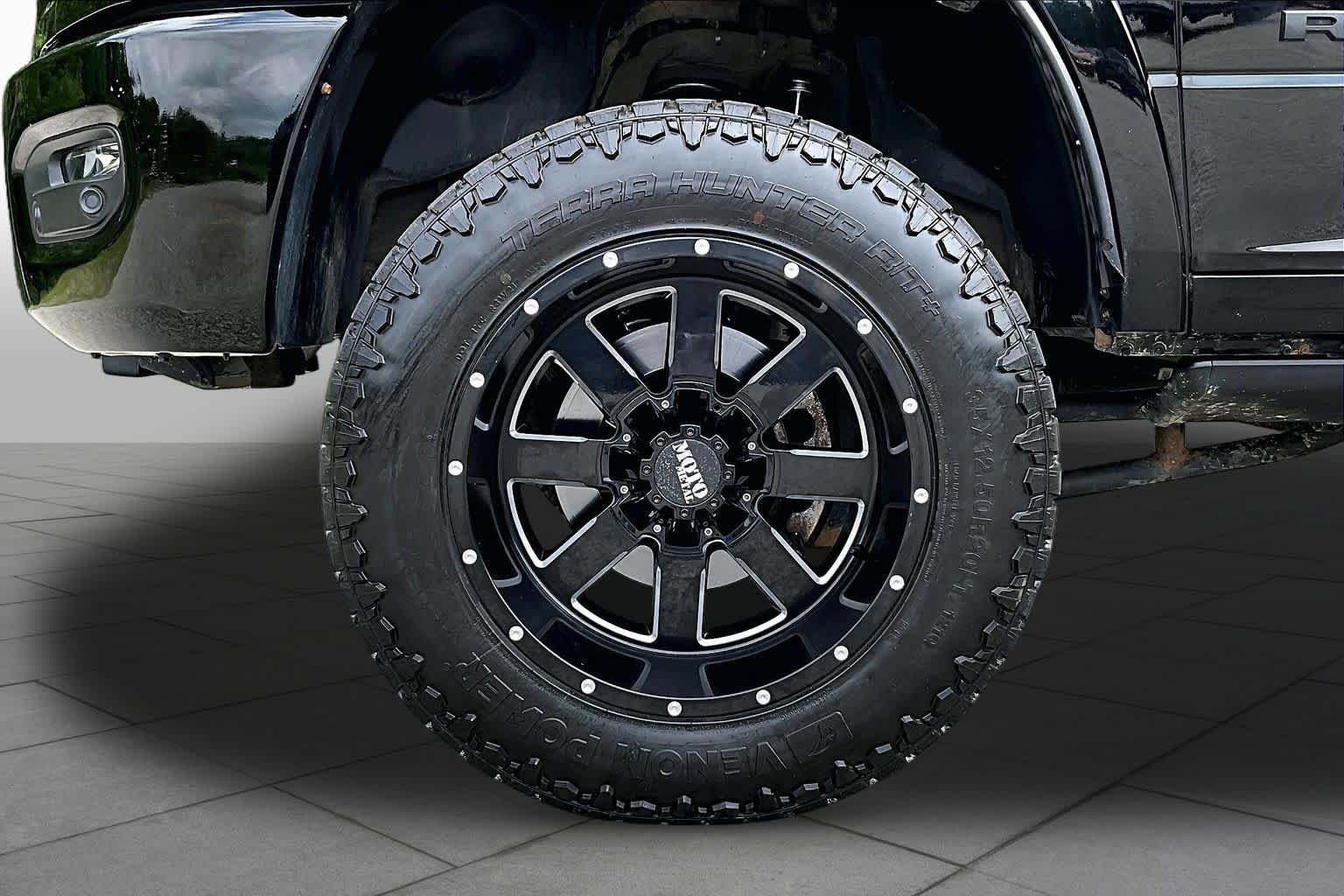 Used 2021 Diamond Black Crystal Pearlcoat Ram Limited image 11