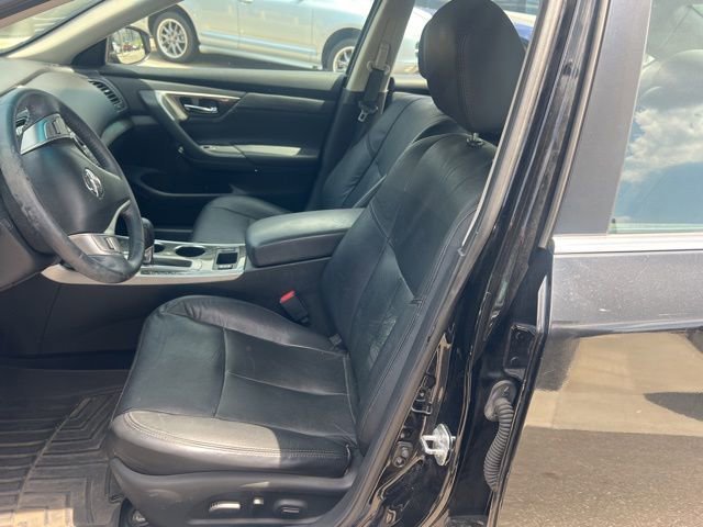Used 2015 Super Black Nissan 2.5 SL image 5