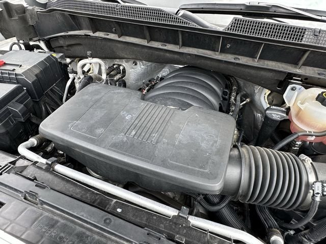Used 2021 White Chevrolet LT image 34