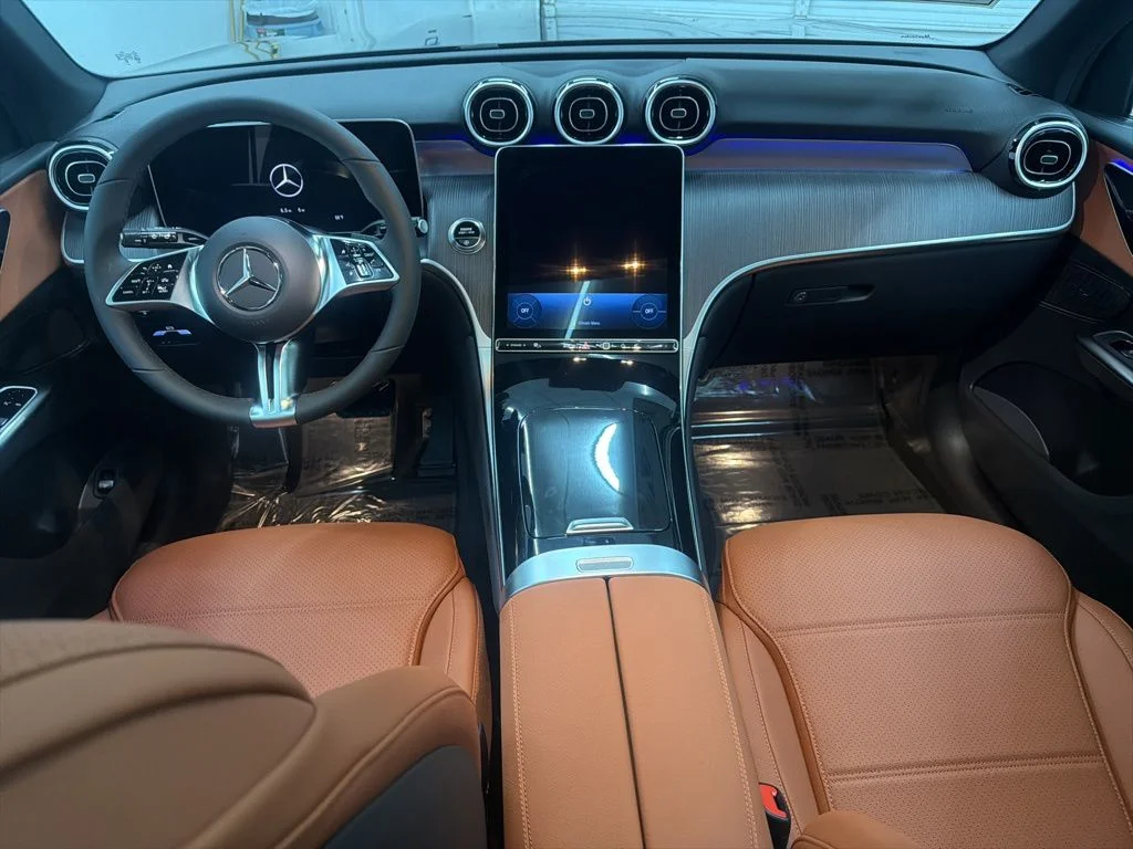 Used 2026 Black Mercedes-Benz GLC 300 image 21