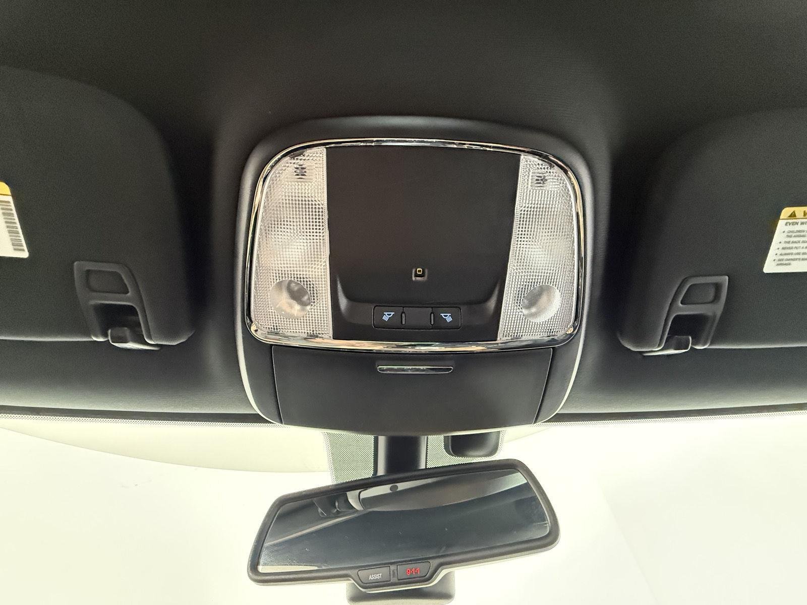 Used 2016 Billet Silver Metallic Clearcoat Dodge SXT image 4