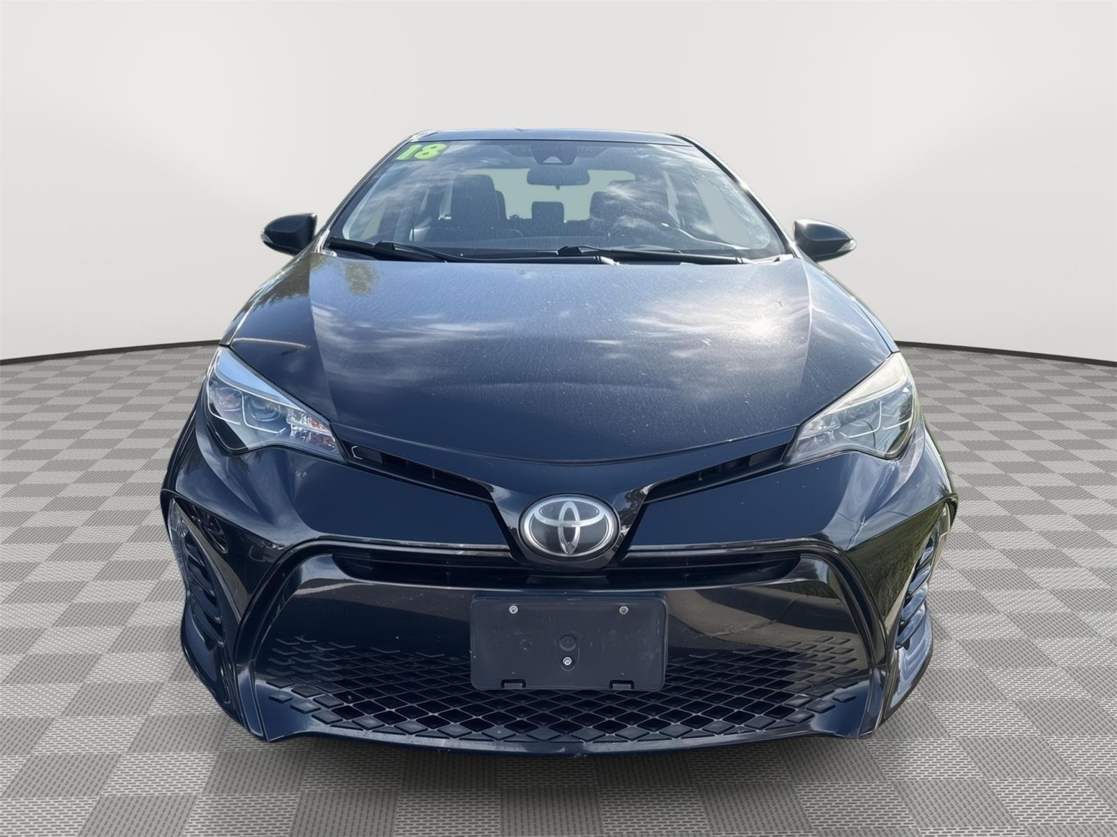 Certified Used 2018 Black Sand Pearl Toyota SE image 10