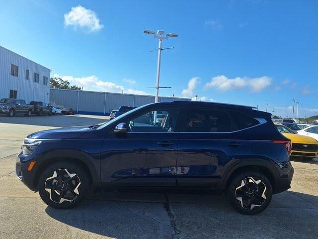 2024 Kia Seltos EX photo 2