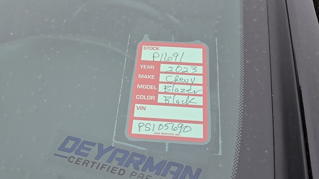Used 2023 Black Chevrolet RS image 41